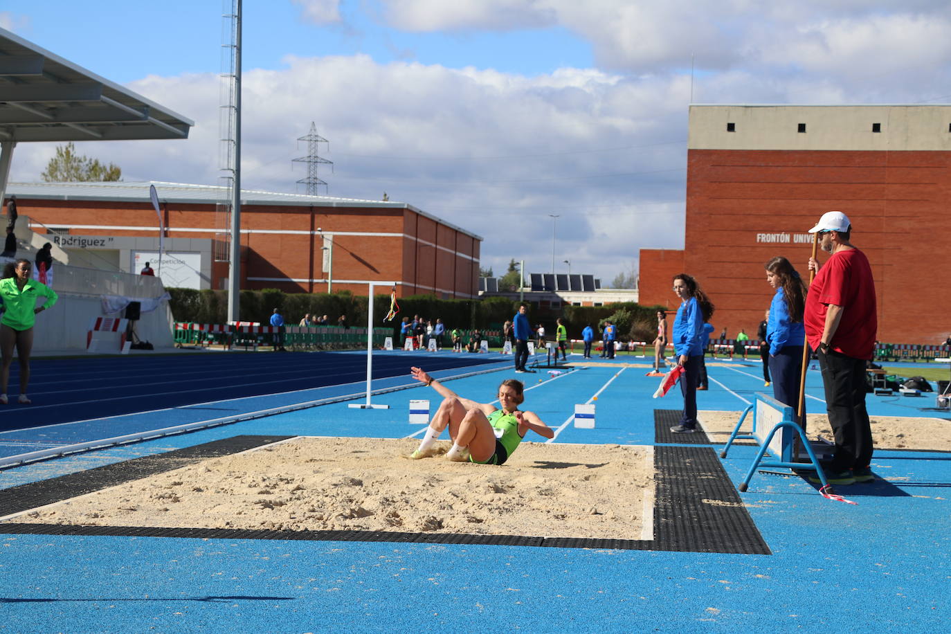 Inauguración en competición oficial de las nuevas pistas de Atletismo de la ULE