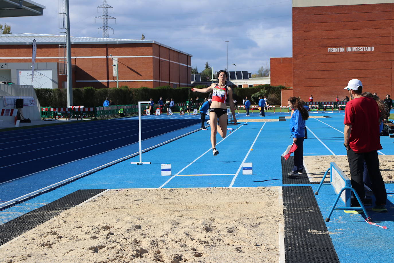 Inauguración en competición oficial de las nuevas pistas de Atletismo de la ULE