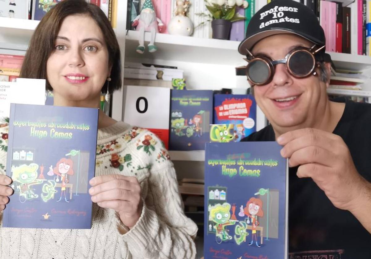 Los autores Carmen Rodríguez y Sergio Castro.