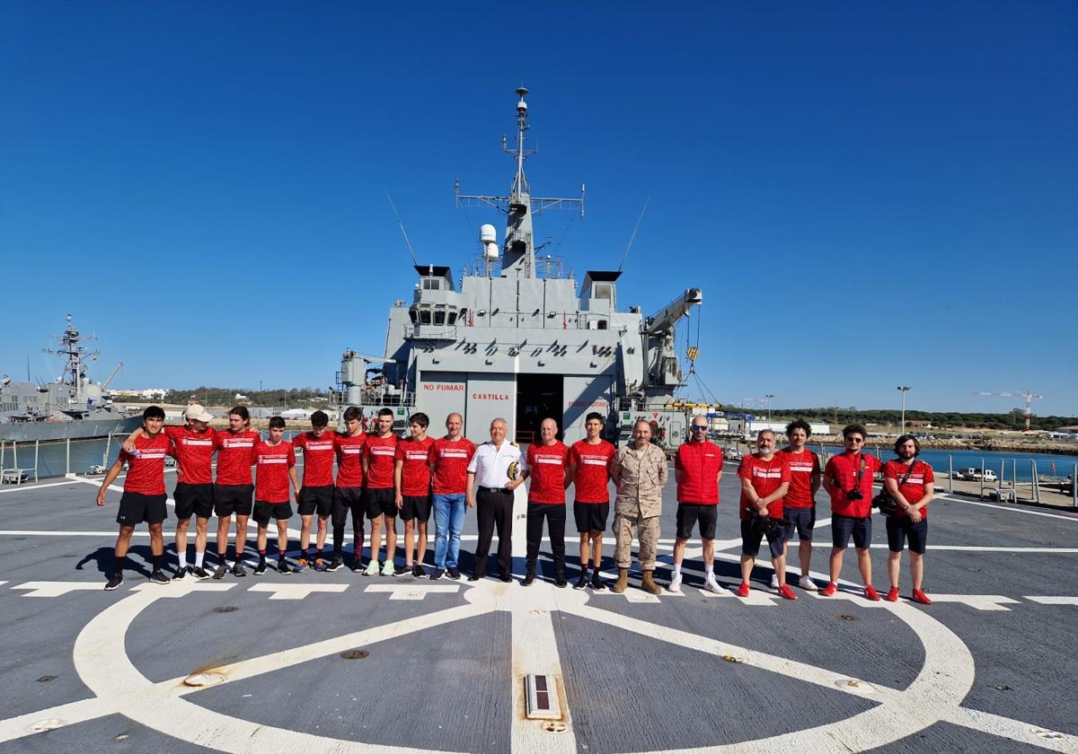 La Armada y la organización de la Vuelta Hispania premian al Maglia Tecnosylva Bembibre