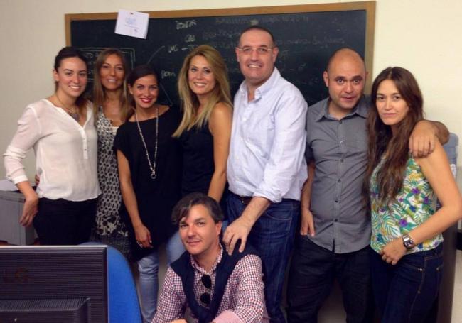 Parte de los integrantes de la primera redacción de leonoticias.