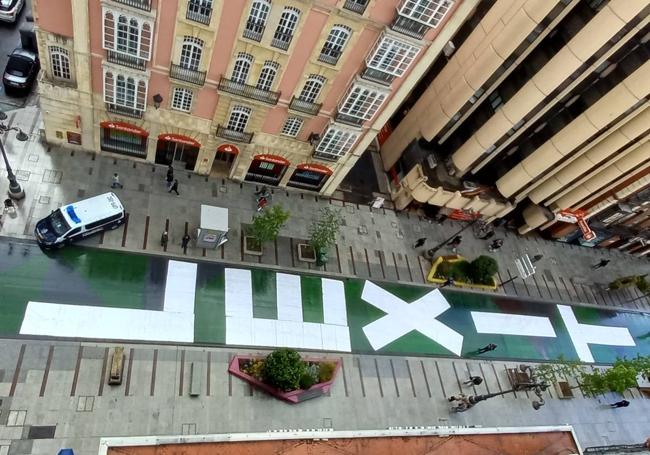 Vista de las letras desde la azotea del Ayuntamiento de Ordoño II.