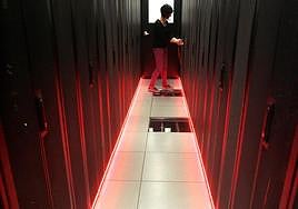 Caléndula multiplicará su capacidad operativa con una inversión de más de veinte millones de euros. En la imagen, vista parcial del supercomputador que se ubica en el campus de la Universidad de León.