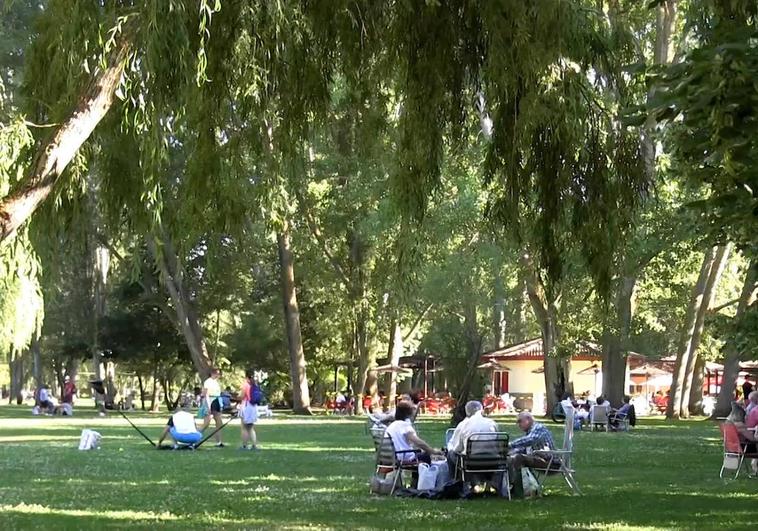 Los leoneses en el parque de La Candamia