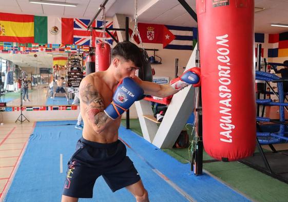 Antonio Barrul, la perla del boxeo leonés pelea este sábado en el combate estrella de 'La Noche de las Estrellas' en el Palacio de Deportes de León.