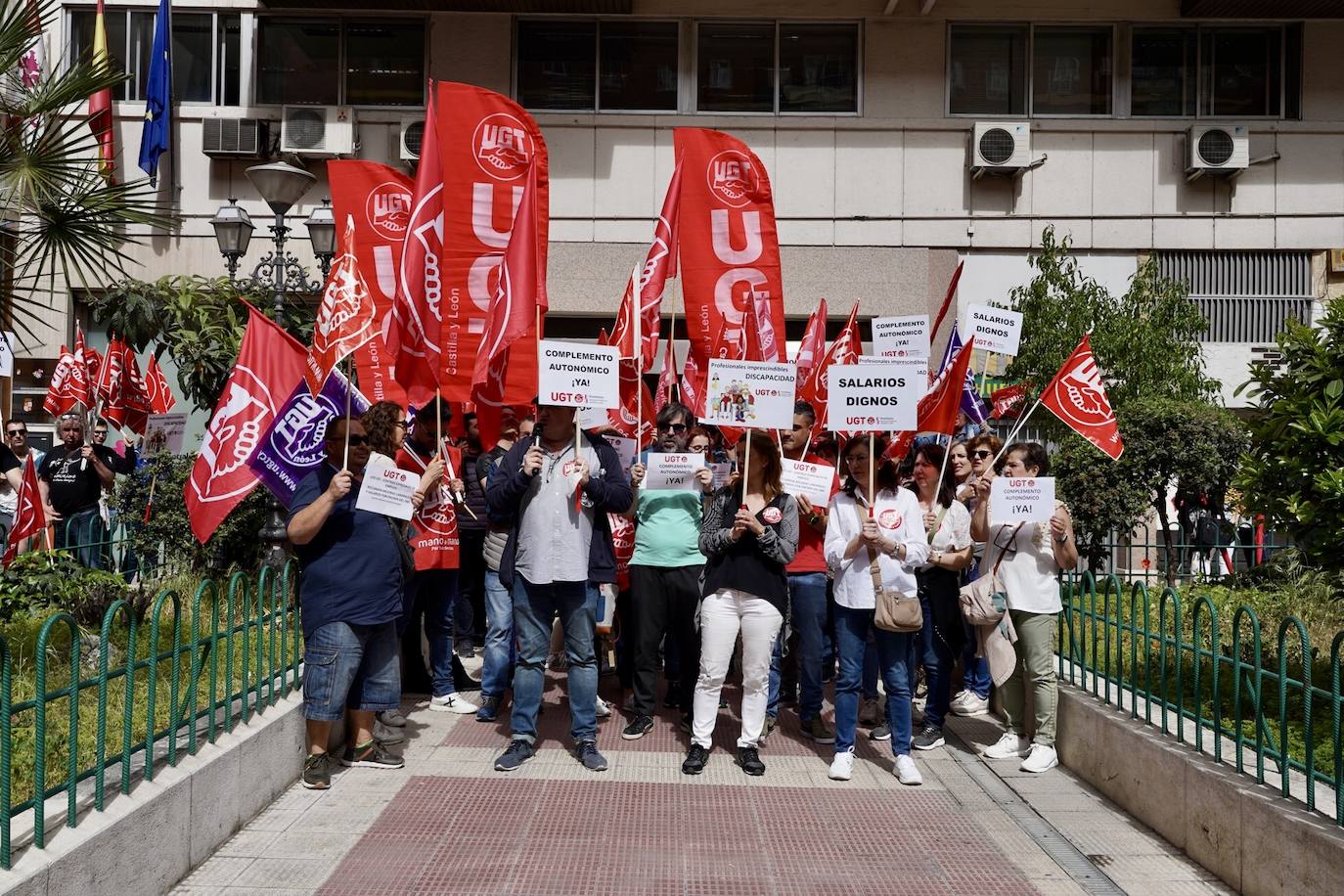 Concentración de trabajadores de los centros de atención a la discapacidad