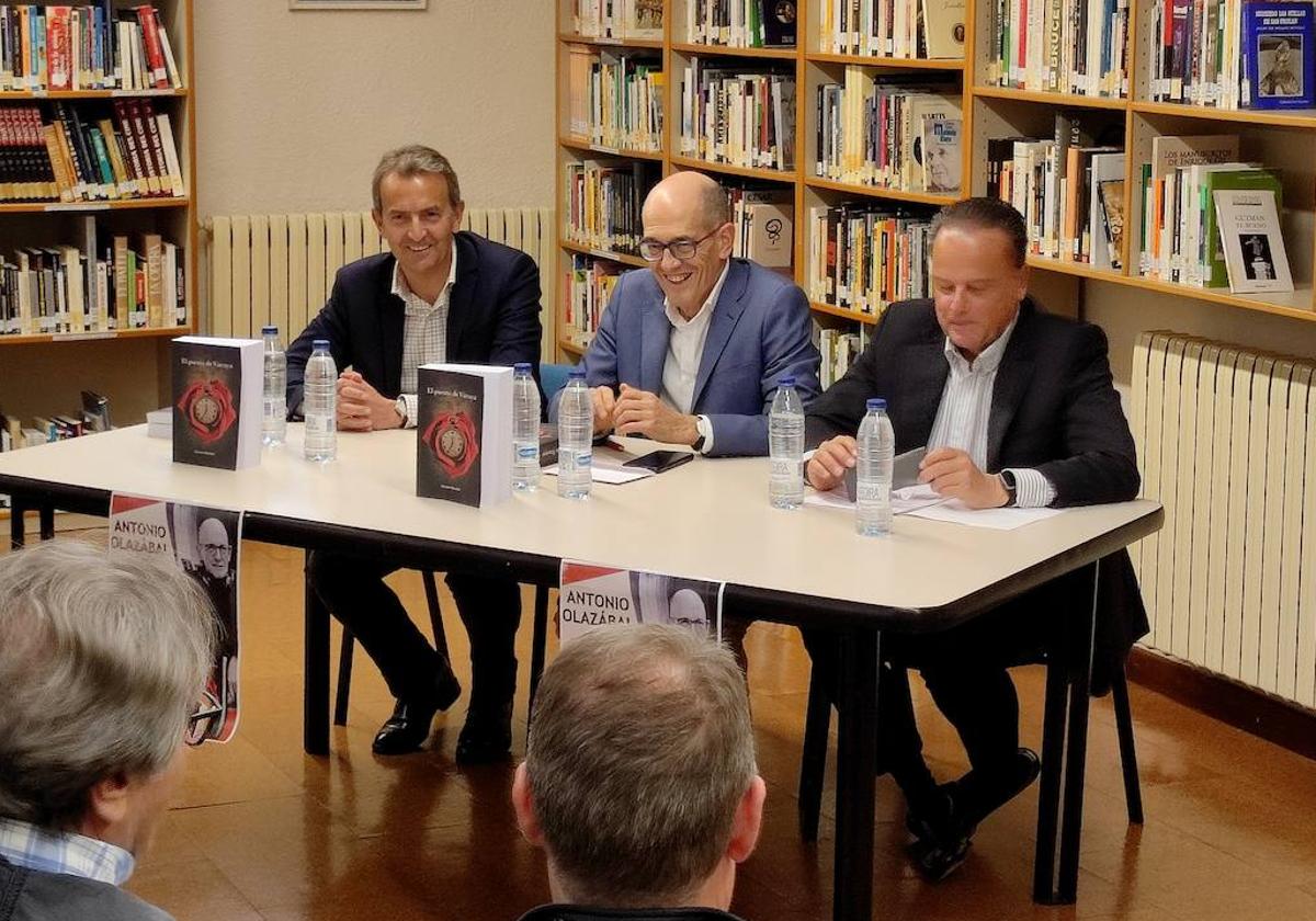 Presentación del libro 'El puente de Vizcaya' en La Robla.