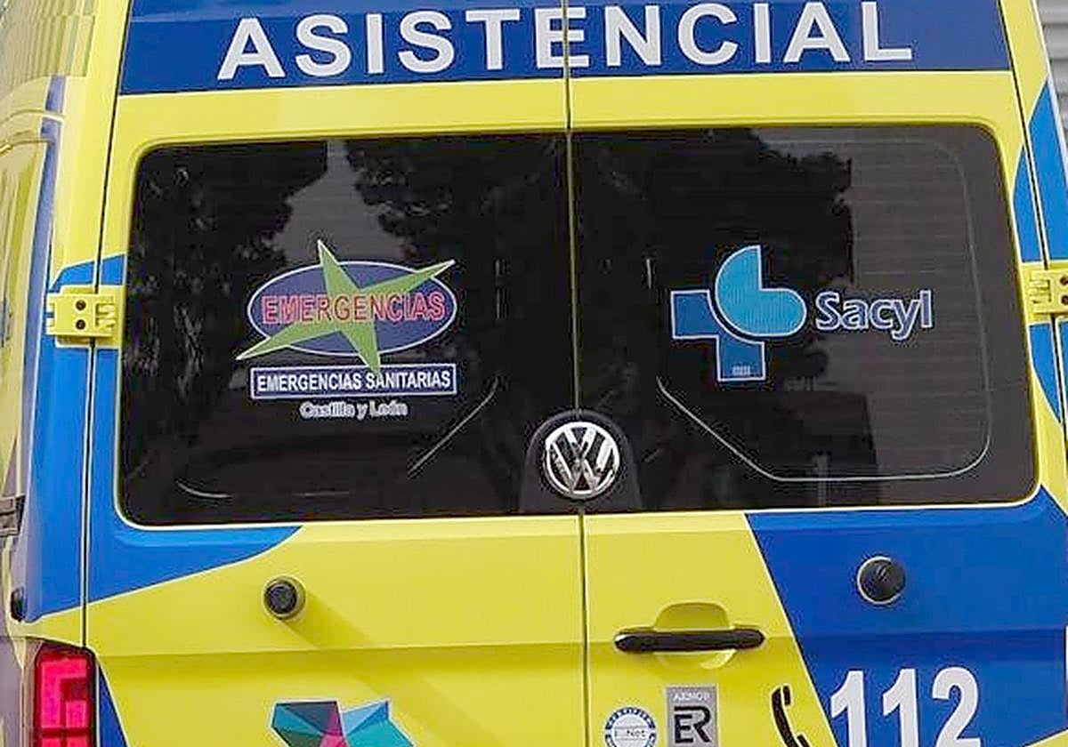 Imagen de una ambulancia de Emergencias Sacyl.