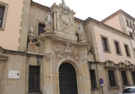 Fachada de la Audiencia Provincial de León donde será juzgado el acusado.