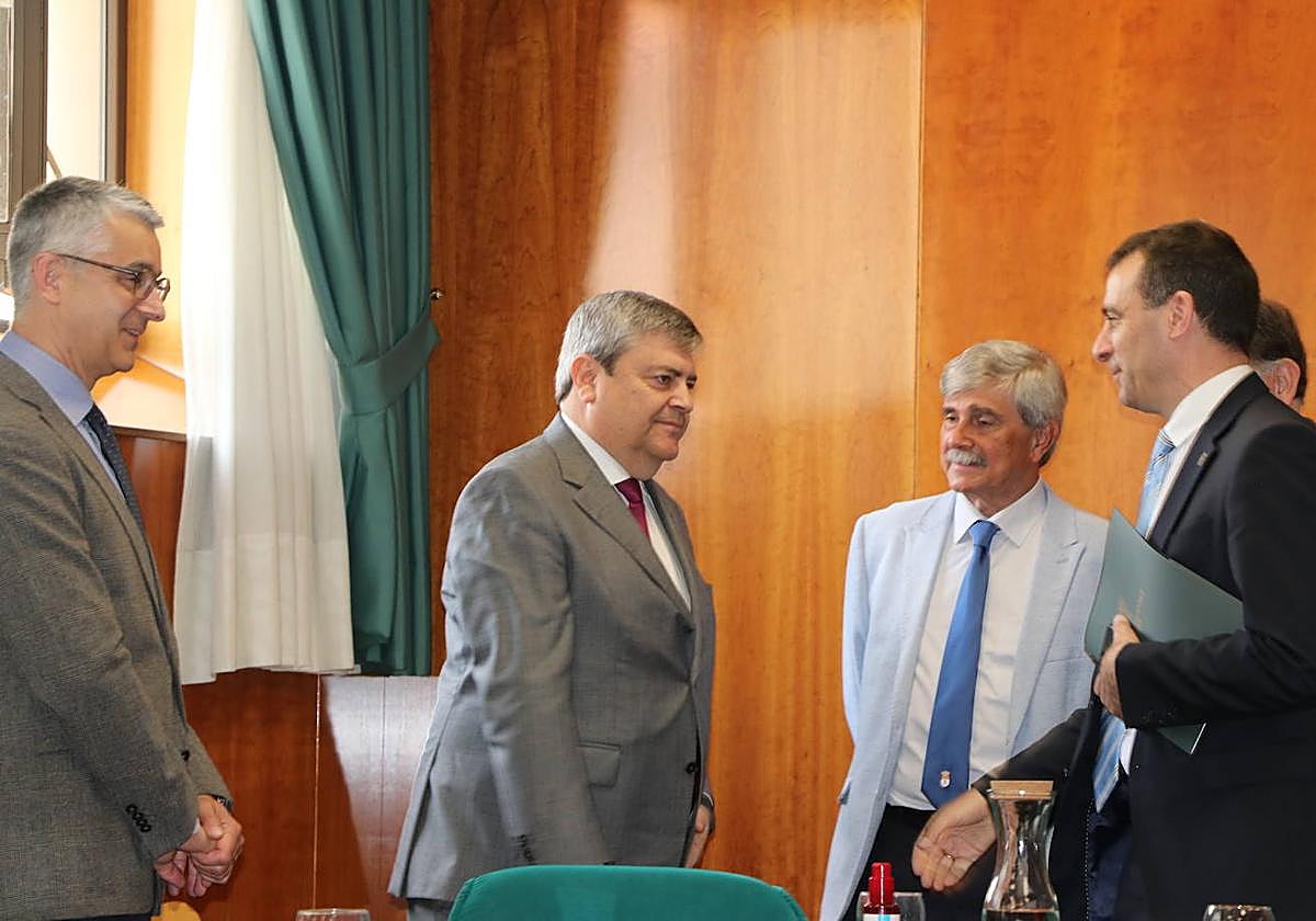 La ULE y Coated Solutions rubrican un convenio de colaboración