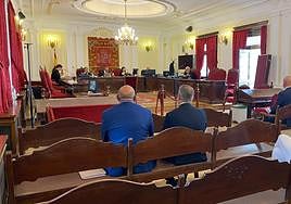 La Audiencia Provincial de León ha celebrado este miércoles el juicio contra el alcalde de Puente Domingo Flórez