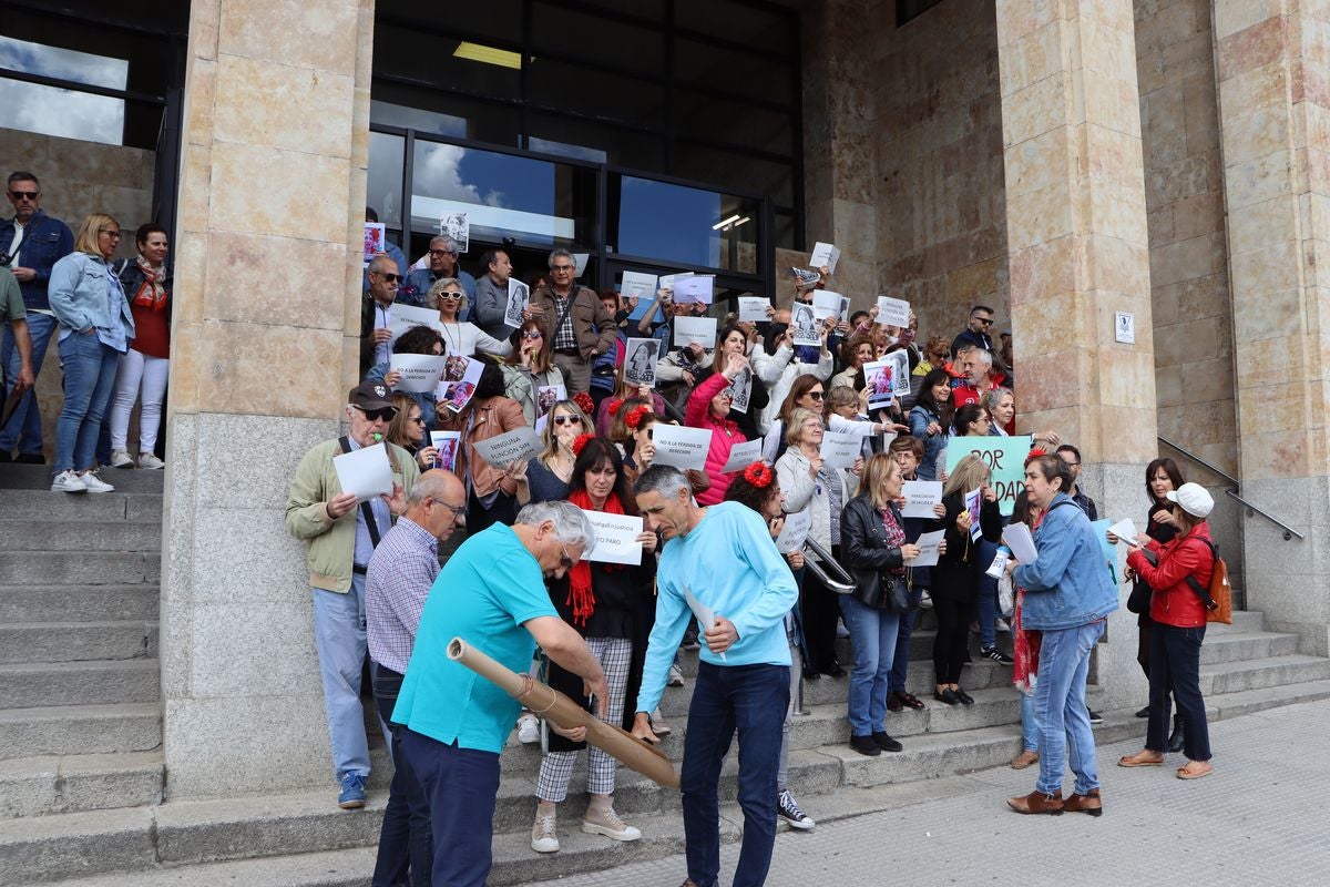 Los funcionarios de Justicia cortan Sáenz de Miera y amenazan con ir a la huelga indefinida