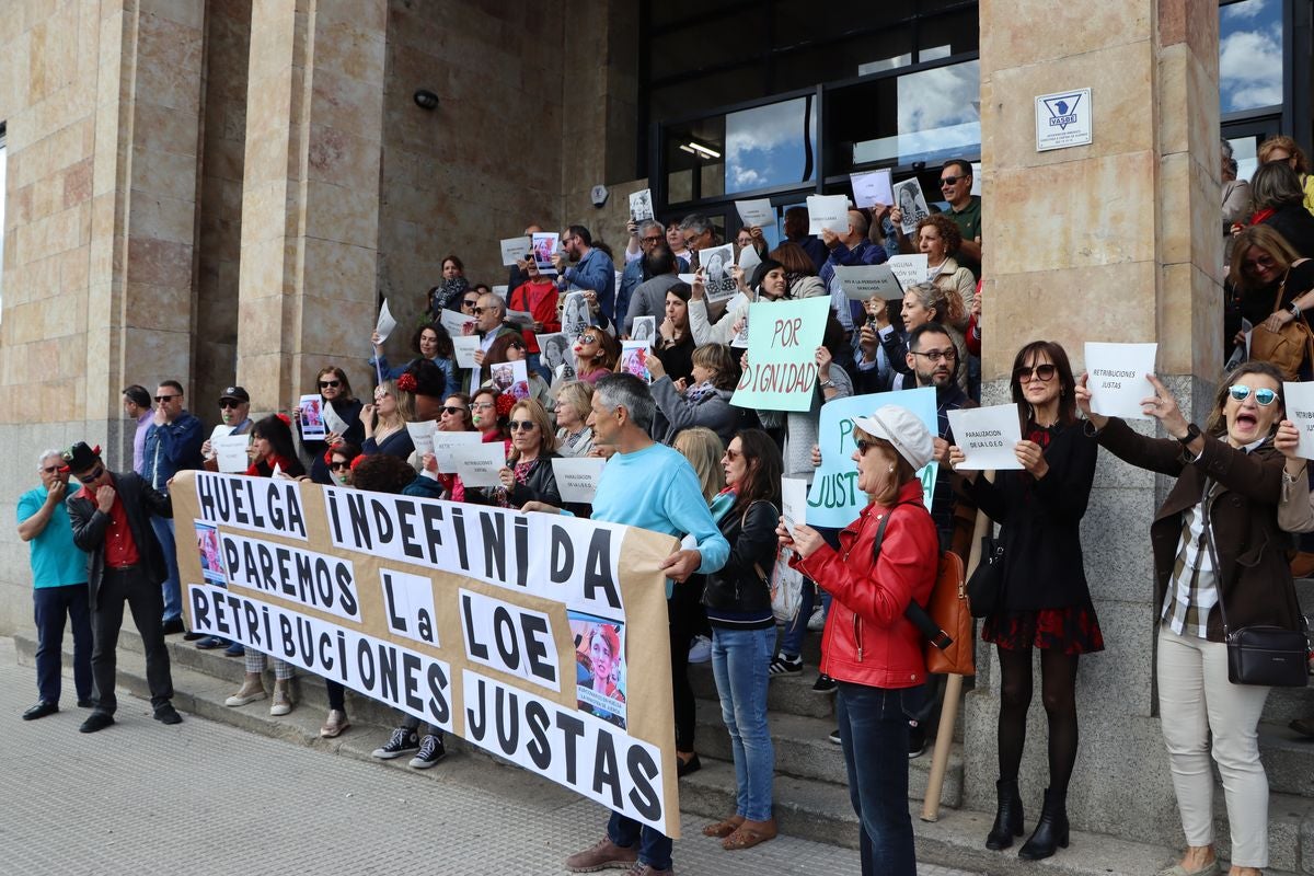 Los funcionarios de Justicia cortan Sáenz de Miera y amenazan con ir a la huelga indefinida