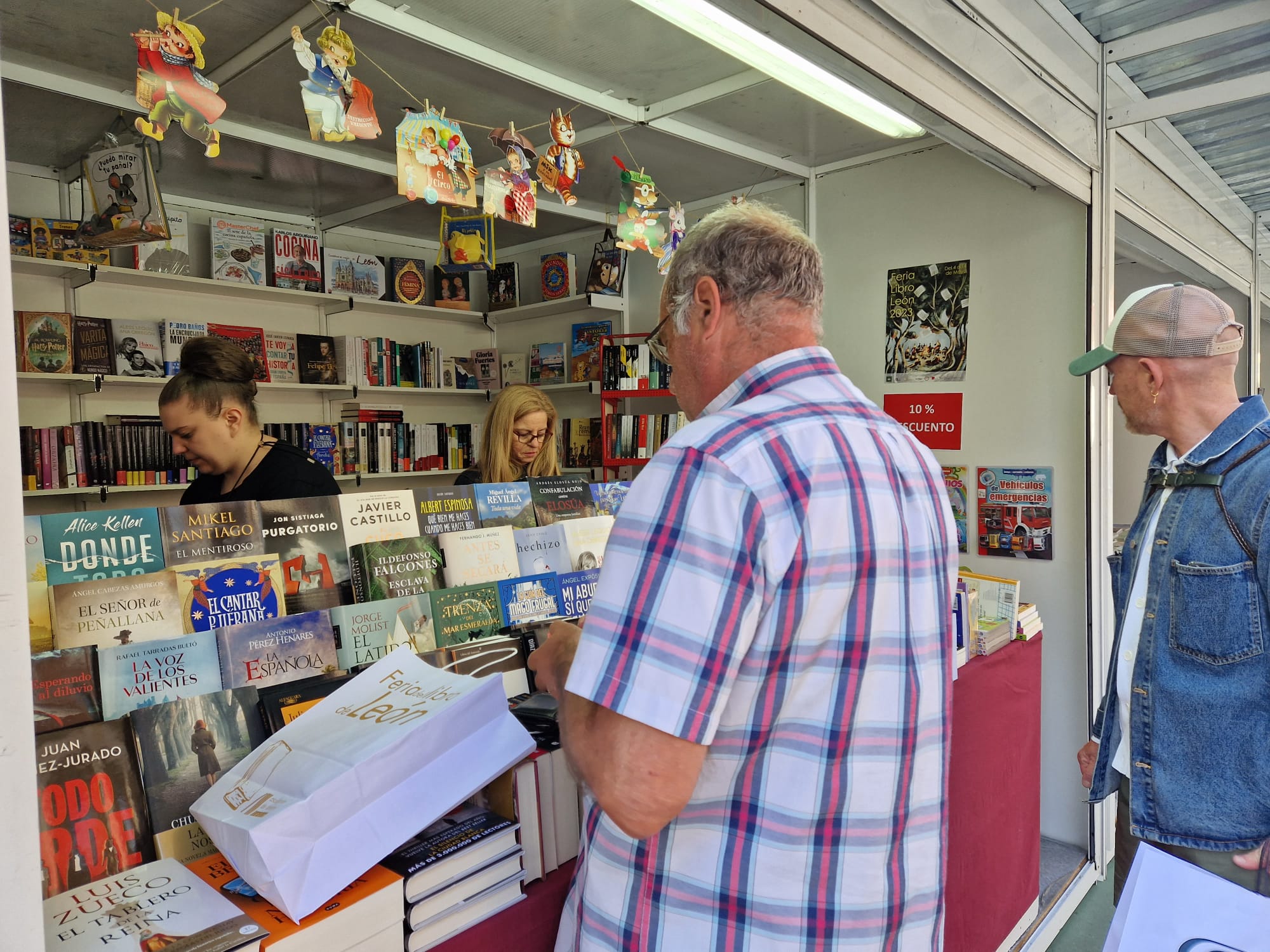 Inaguración Feria del Libro en León