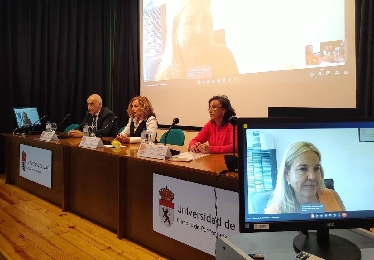 El Campus de Ponferrada de la Universidad de León (ULE) acogió hoy la tercera edición de la Jornada de Geomática.