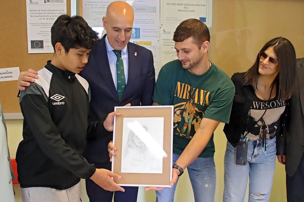 Lolo, premio Concordia del IES Antonio García Bellido