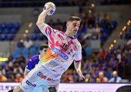 Juan Castro fue el motor del Ademar ofreciendo un encuentro extraordinario en el primer duelo de la Copa del Rey.