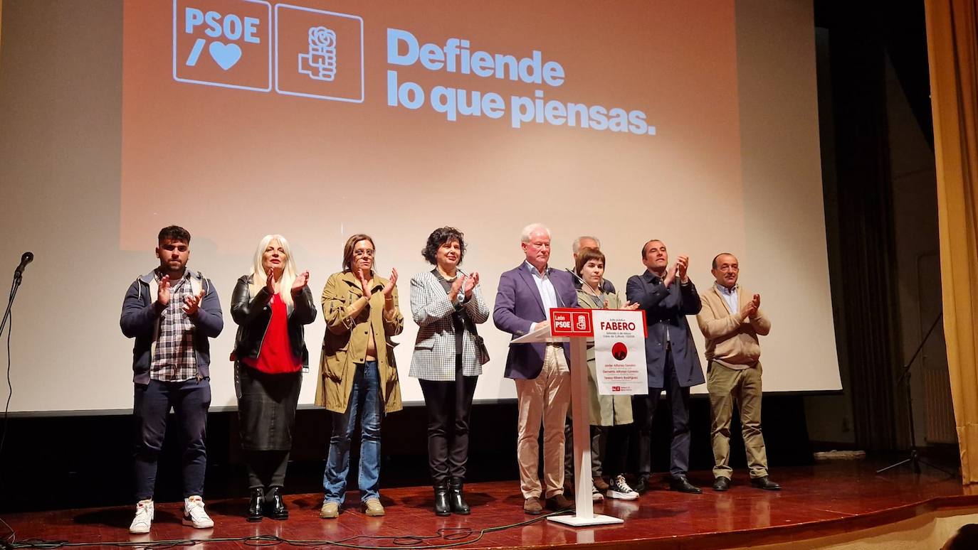 Teresa Ribera asiste a la presentación de la candidatura del PSOE en Fabero