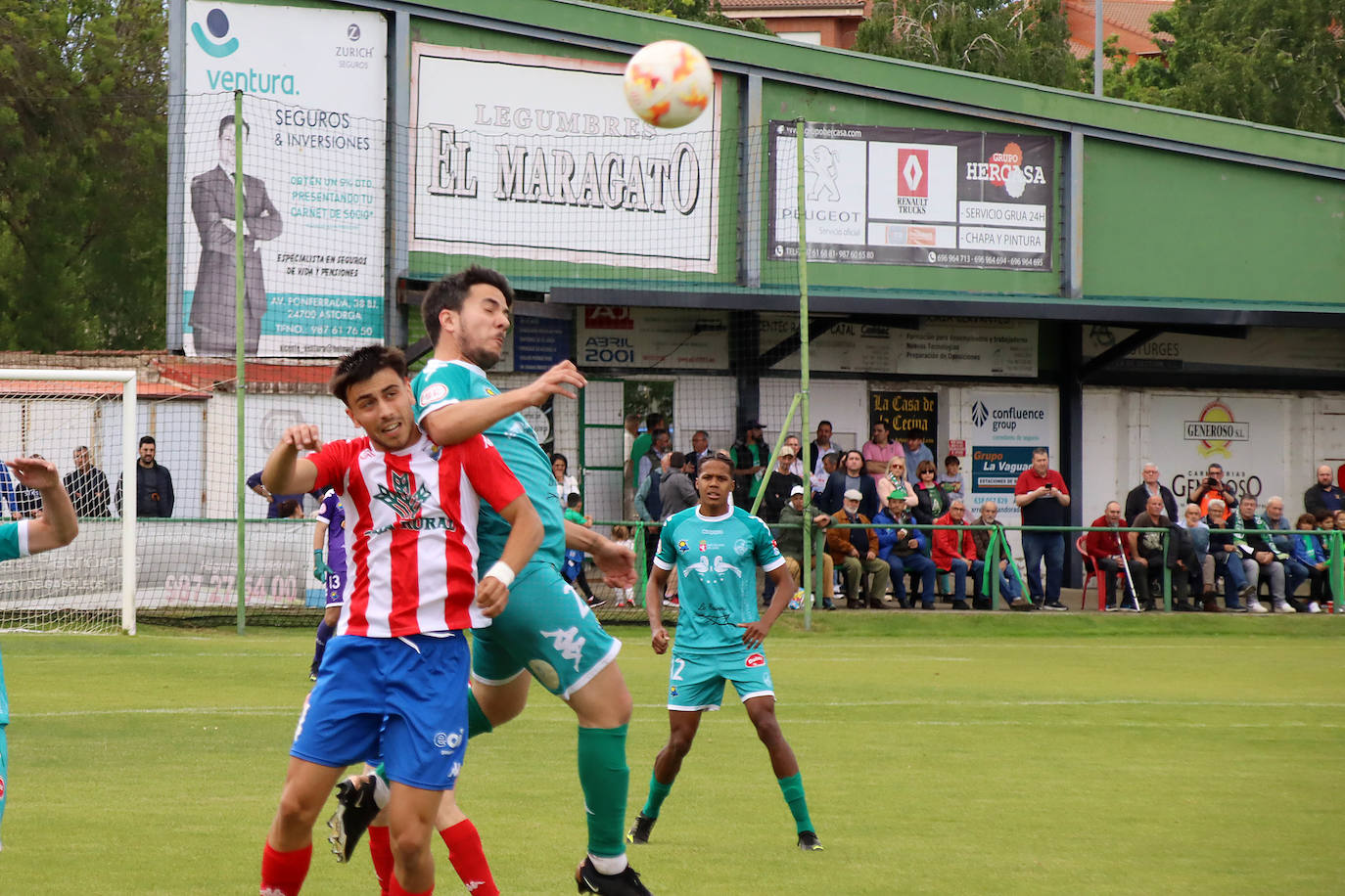 El Atlético Astorga sigue adelante en el playoff
