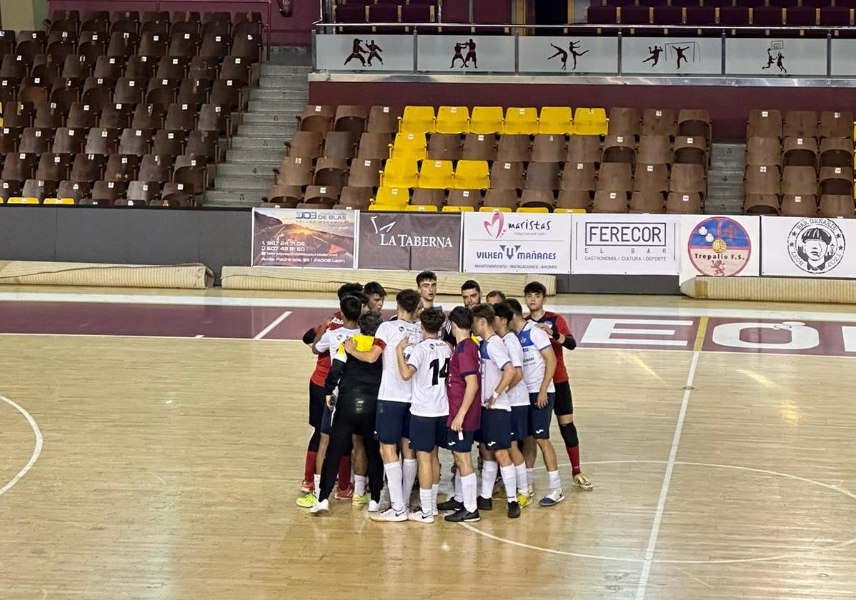 El Trepalio León Sala celebra la victoria en el Palacio de los Deportes.