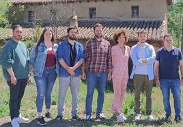 Los miembros de la candidatura posan en la presentación oficial.