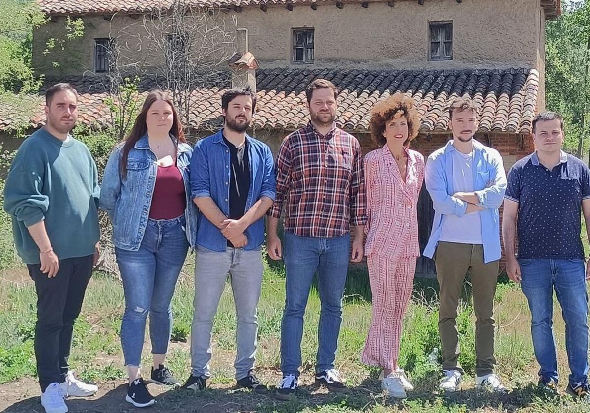 Los miembros de la candidatura posan en la presentación oficial.