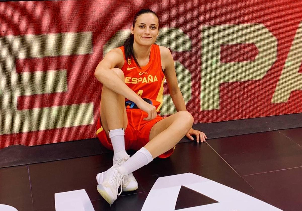 La leonesa Ángela Salvadores deja el Valencia Basket tras ganar la liga