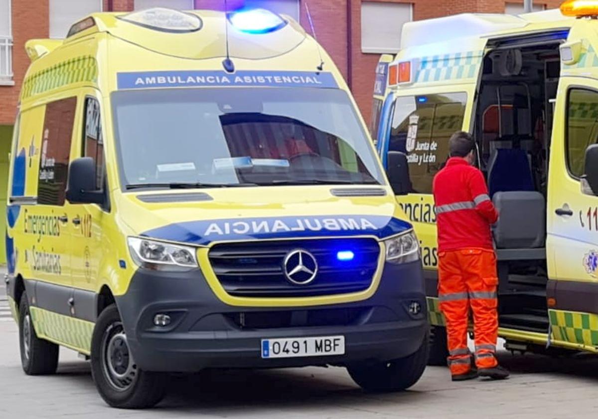 Imagen de una ambulancia de Emergencias Sacyl.