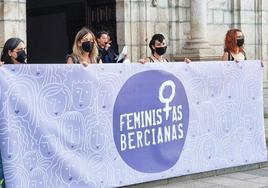 Concentración de Feministas Bercianas en Ponferrada.