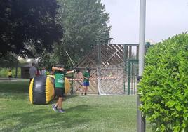 Actividad de arco en una edición de Municipalia.