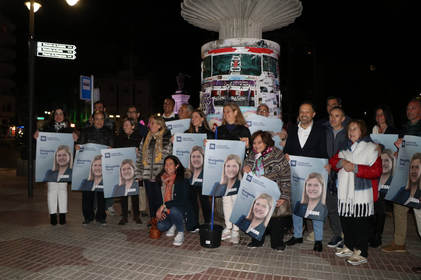 Los populares inician la campaña electoral desde la plaza de Guzmán para recuperar «el León con garra»