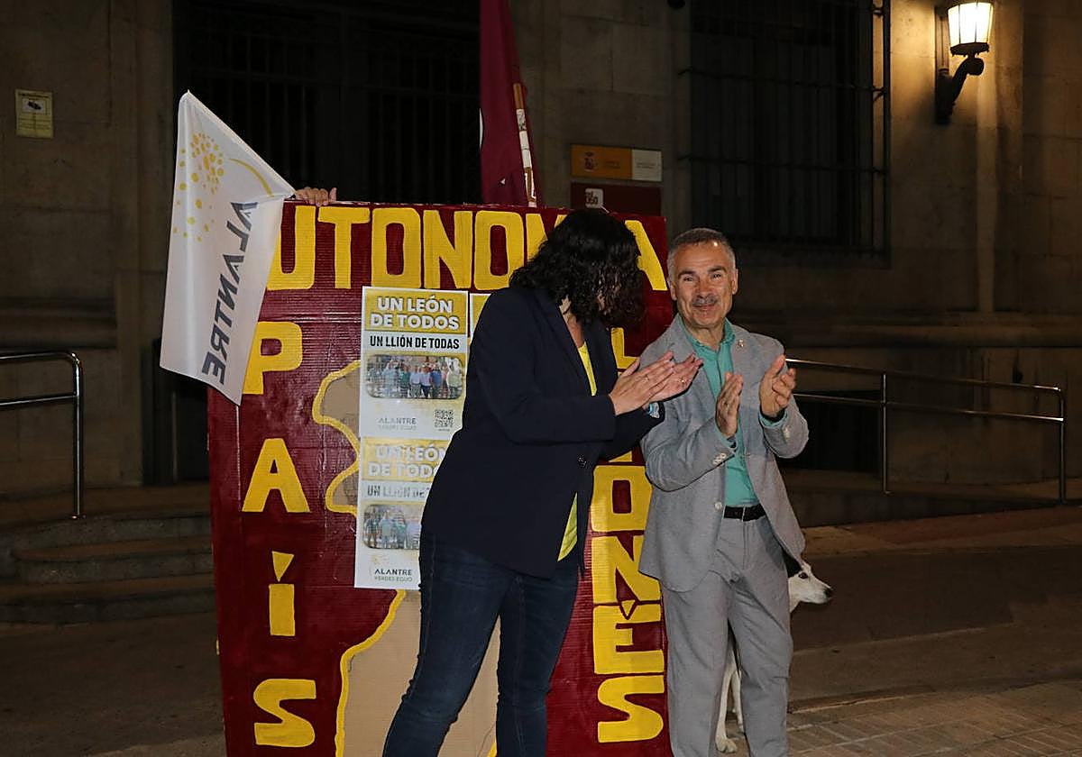 Inicio de campaña de Alantre-Verdes Equo en León ciudad.