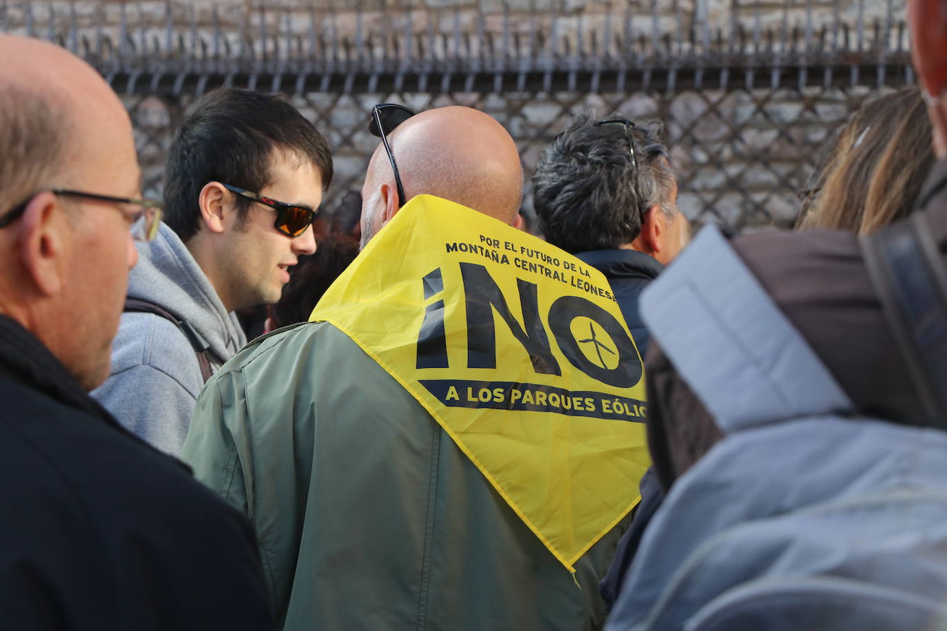 La Coordinadora en Defensa del Territorio se manifiesta en la plaza de Botines