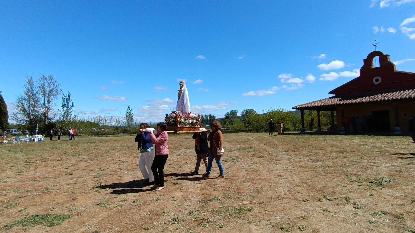 Tributo a la Virgen de Villasfrías