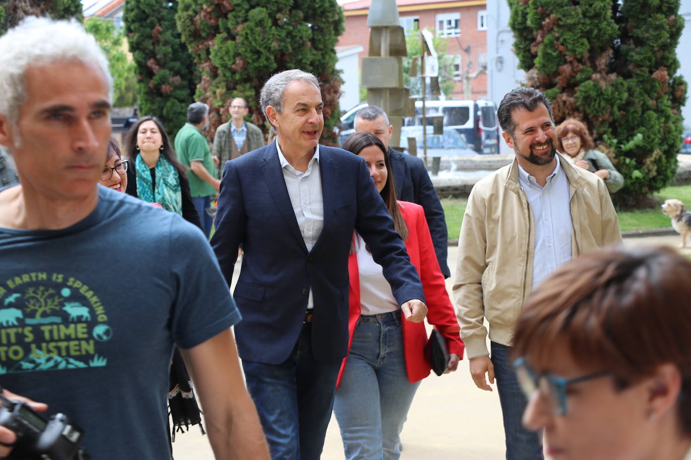 Zapatero apoya a Cabañas en Pinilla