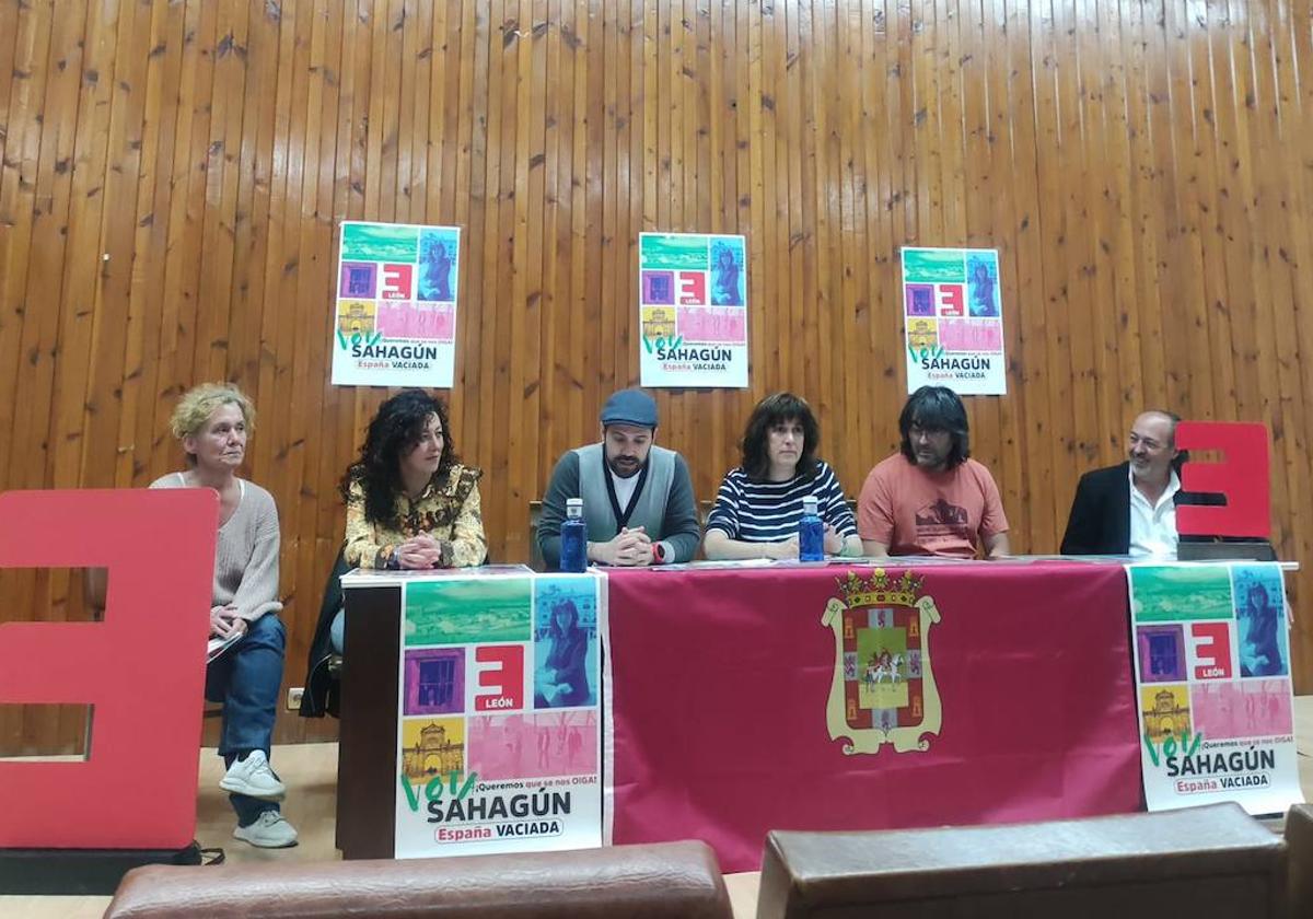 Mítin de la España Vaciada en Sahagún.