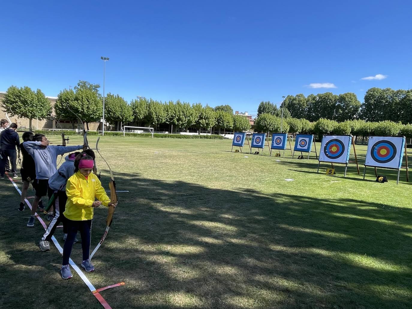 Comunión entre los arqueros de León y Astorga en el IX Torneo Interescuelas