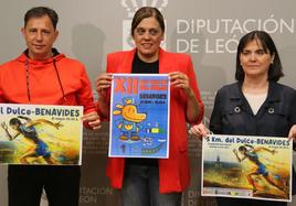 El coordinador de deportes de Benavides, Roberto García; la diputada de Deportes, Susana Folla; y la alcaldesa de Benavides, Esperanza Marcos, en la presentación de la prueba.