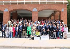 Más de 40 entidades y cien alumnos participan en la segunda edición de Expo Leóni4.