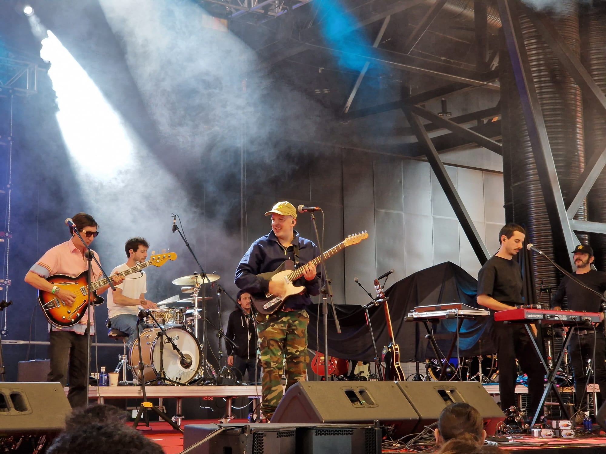 León baila al ritmo del Vibra Mahou