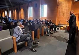 Diez en su encuentro con las Cofradías y Hermandades de la Semana Santa de León.