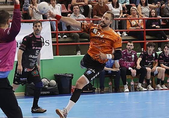 Ivan Popovic, en el partido de este domingo ante Abanca Ademar.