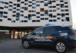 Un coche de Policía Nacional en San Andrés del Rabanedo.