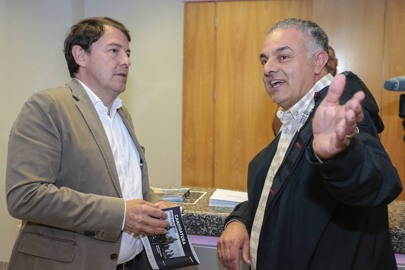 Visita del presidente del PP de Castilla y León a Astorga