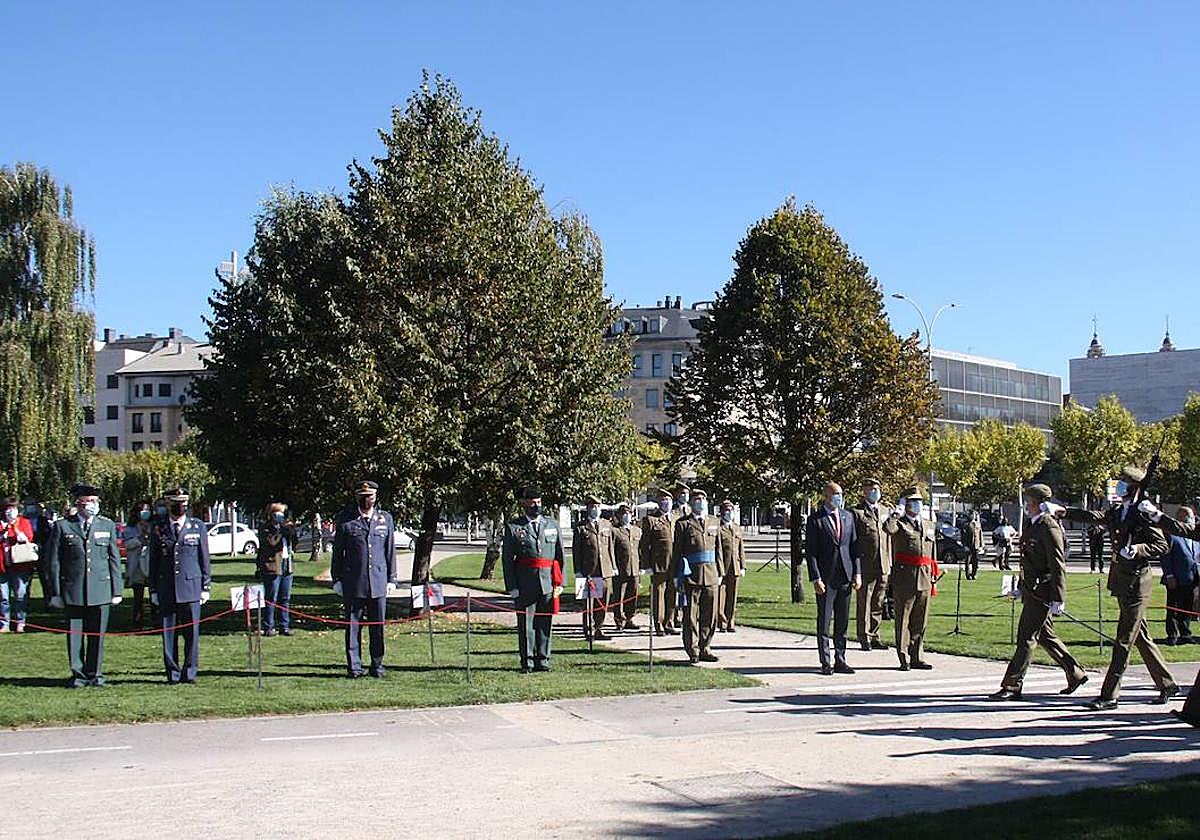 Acto de izado de bandera en la capital leonesa.