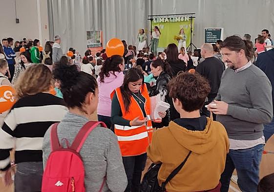 Fiesta de Ciudadanos para celebrar el fin de campaña electoral en León.