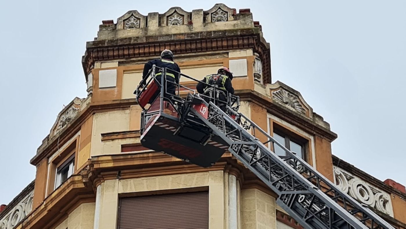 Bomberos León interviene en Ordoño II