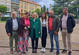 Acto público con entrega de bollo preñao y visita a San Andrés por parte de la candidata y la secretaria.