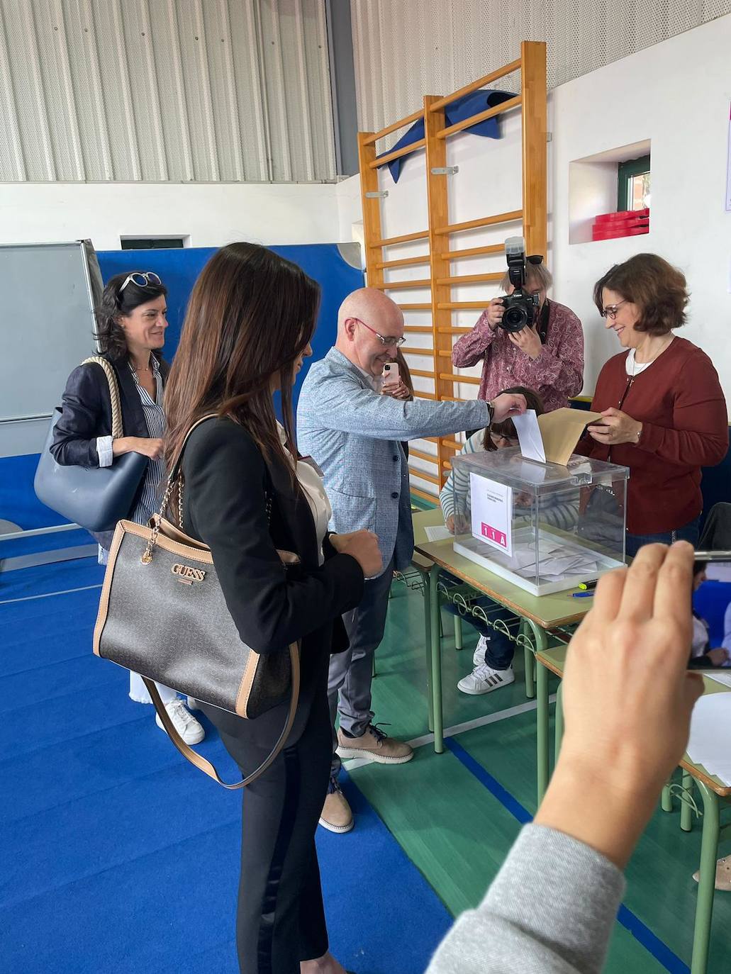 Los candidatos de Ponferrada votan