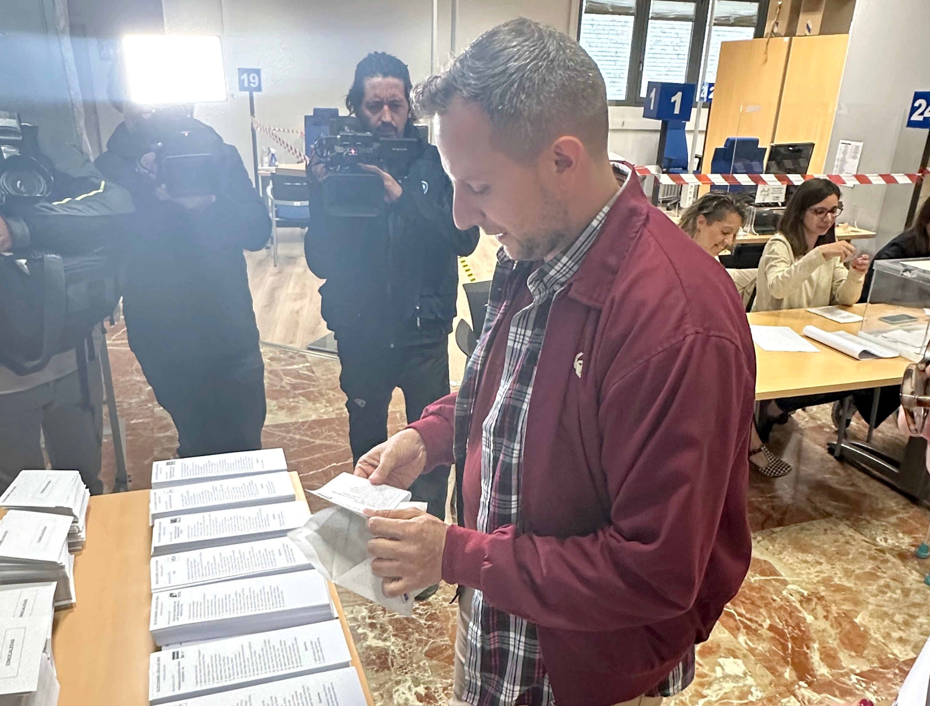 Votaciones en León, el candidato de Podemos a la Alcaldía